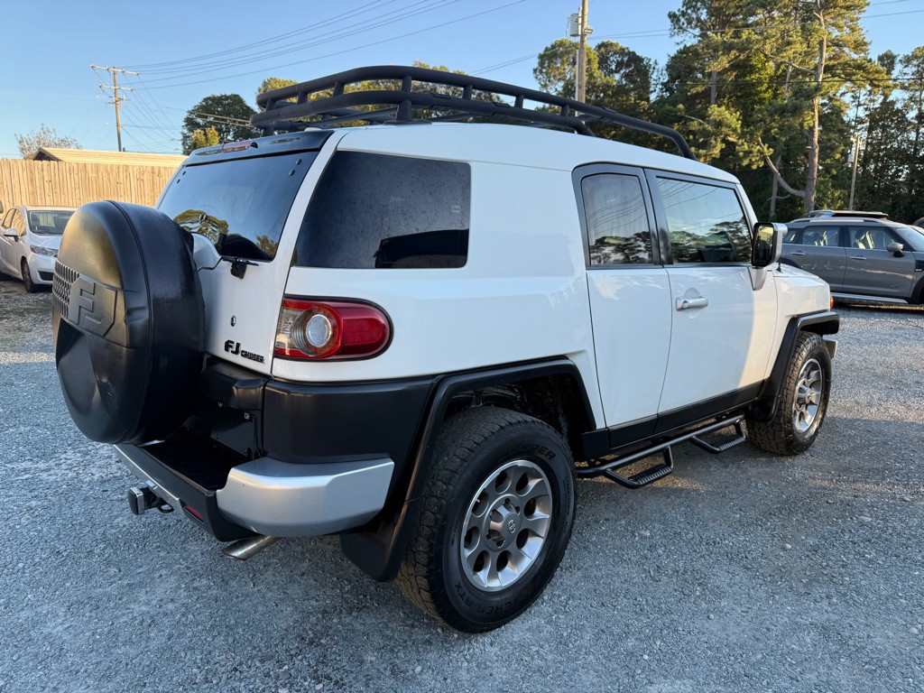 2013 Toyota FJ Cruiser Image 3