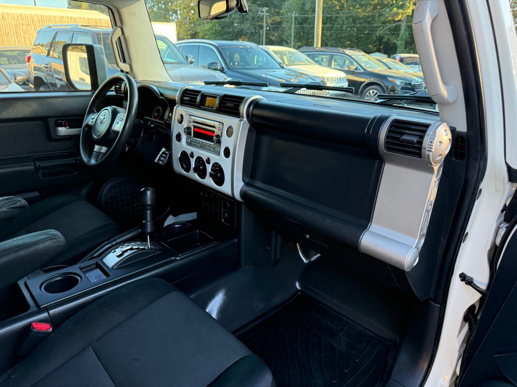 2013 Toyota FJ Cruiser Image 7