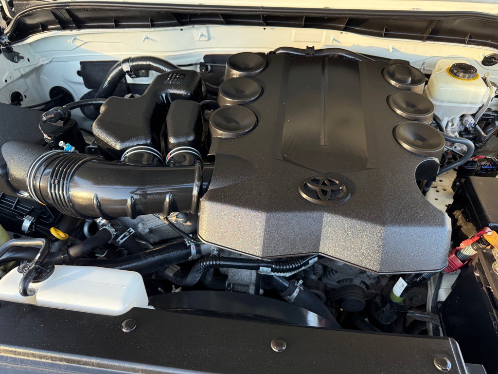 2013 Toyota FJ Cruiser Image 11