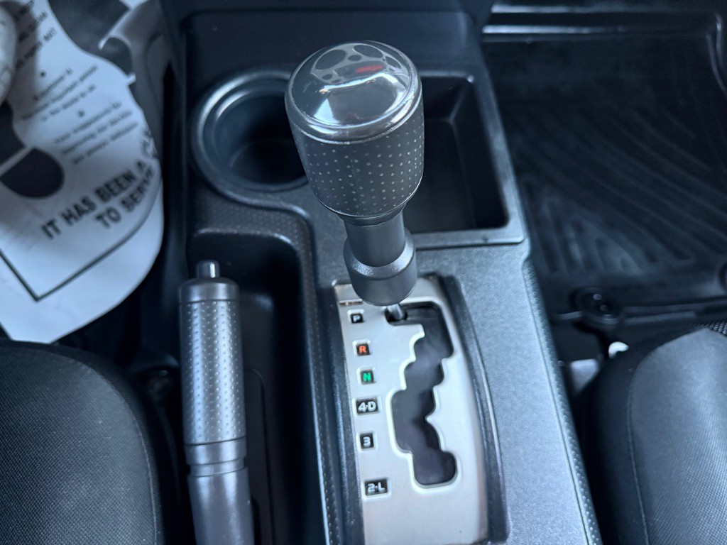 2013 Toyota FJ Cruiser Image 15