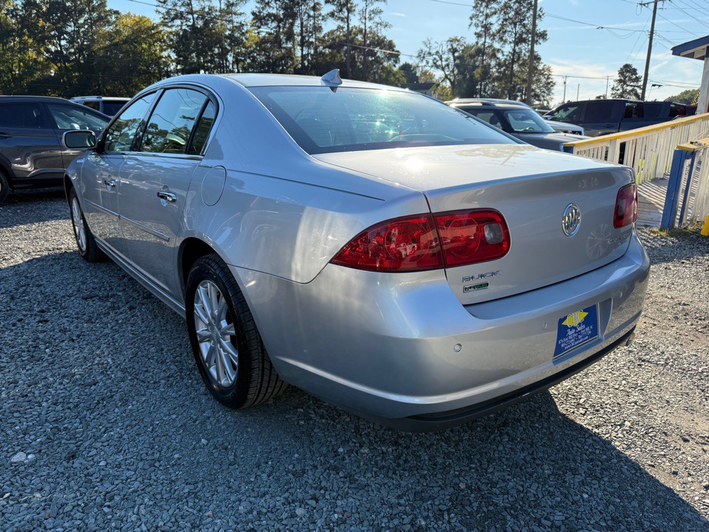 2011 Buick Lucerne Image 2