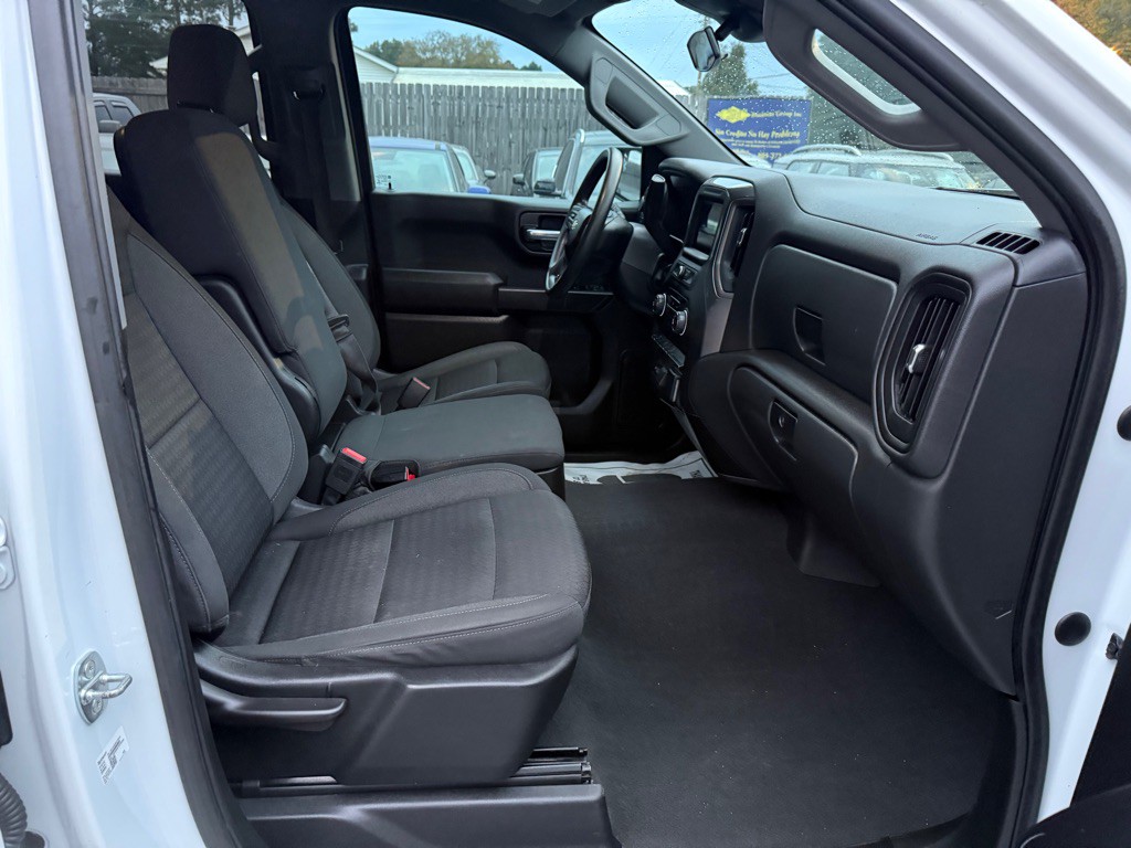 2023 Chevrolet Silverado 1500 Image 6