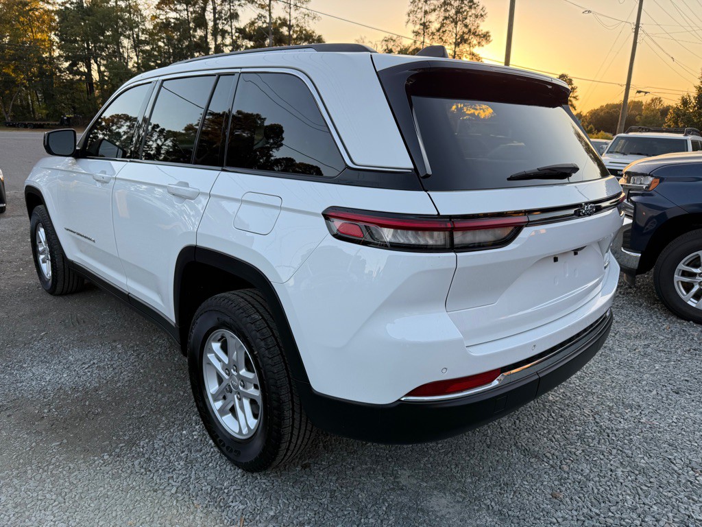 2023 Jeep Grand Cherokee Image 2