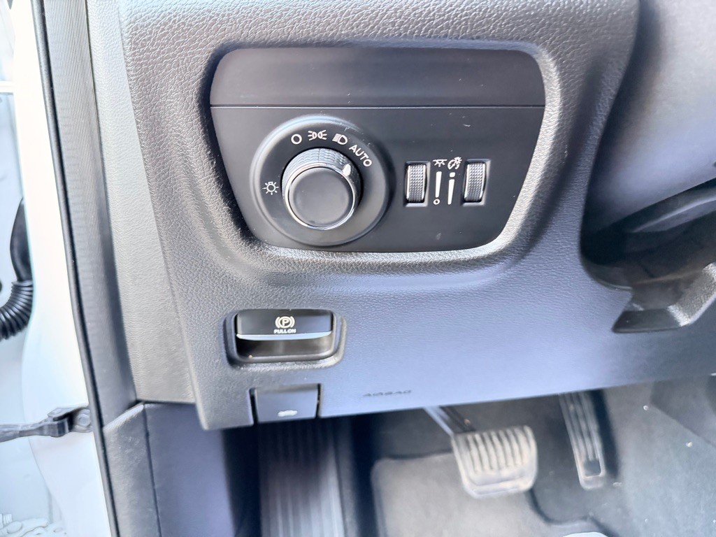 2023 Jeep Grand Cherokee Image 12