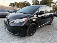 Image for 2017 Toyota Sienna XLE ID: 6949294
