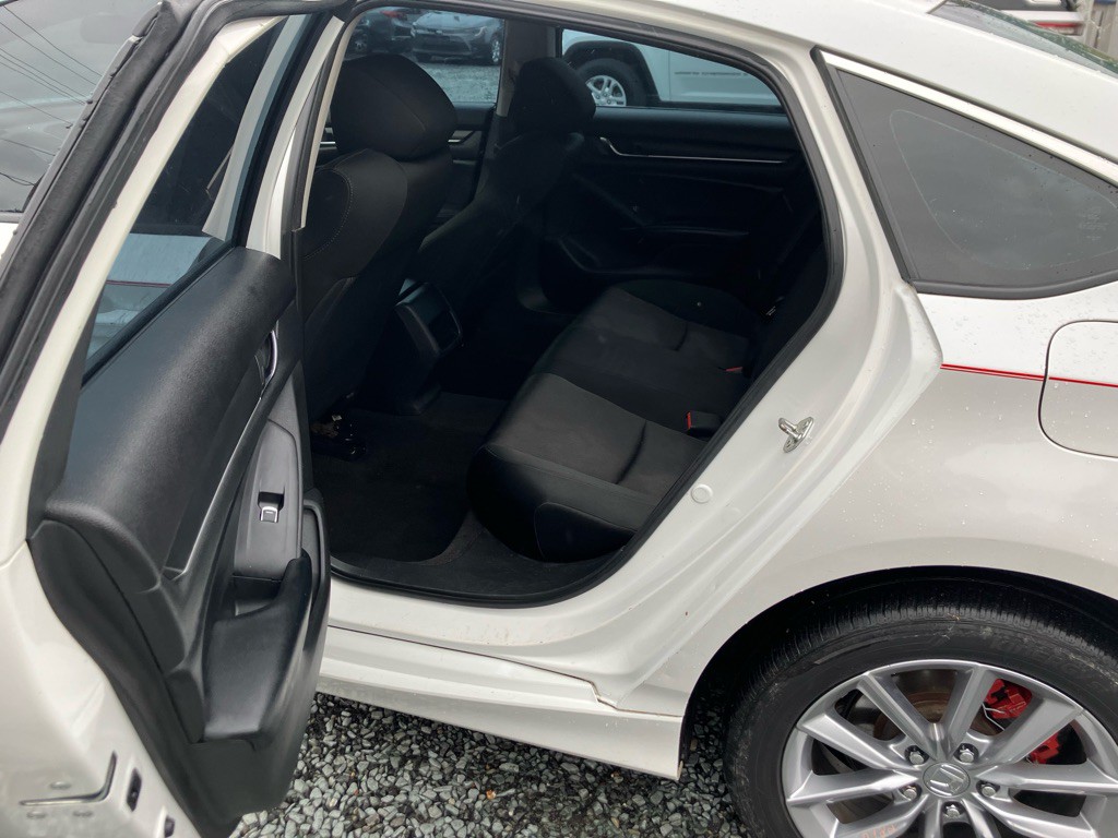 2018 Honda Accord Image 5