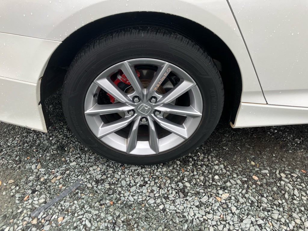 2018 Honda Accord Image 9