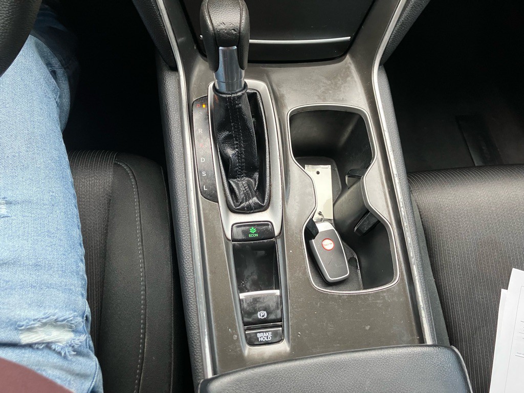 2018 Honda Accord Image 11