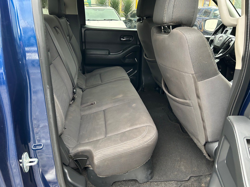 2022 Nissan Frontier Image 8