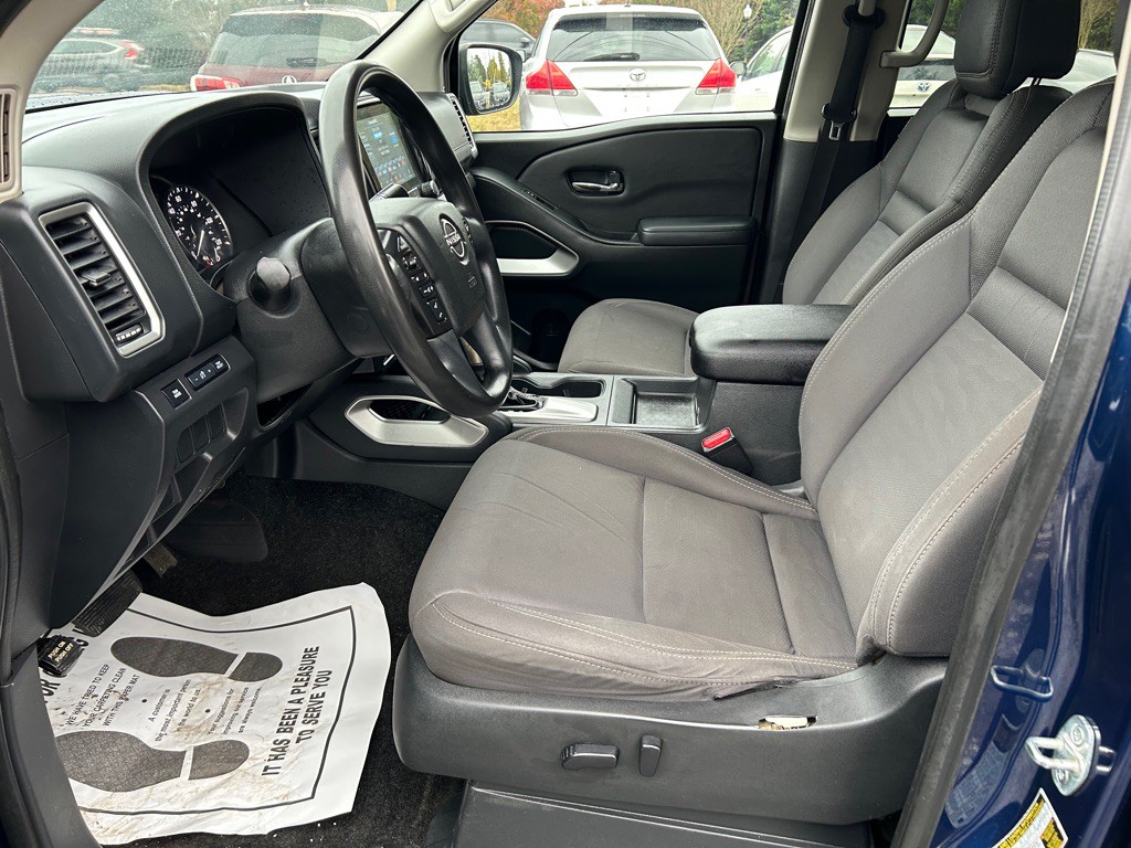 2022 Nissan Frontier Image 11