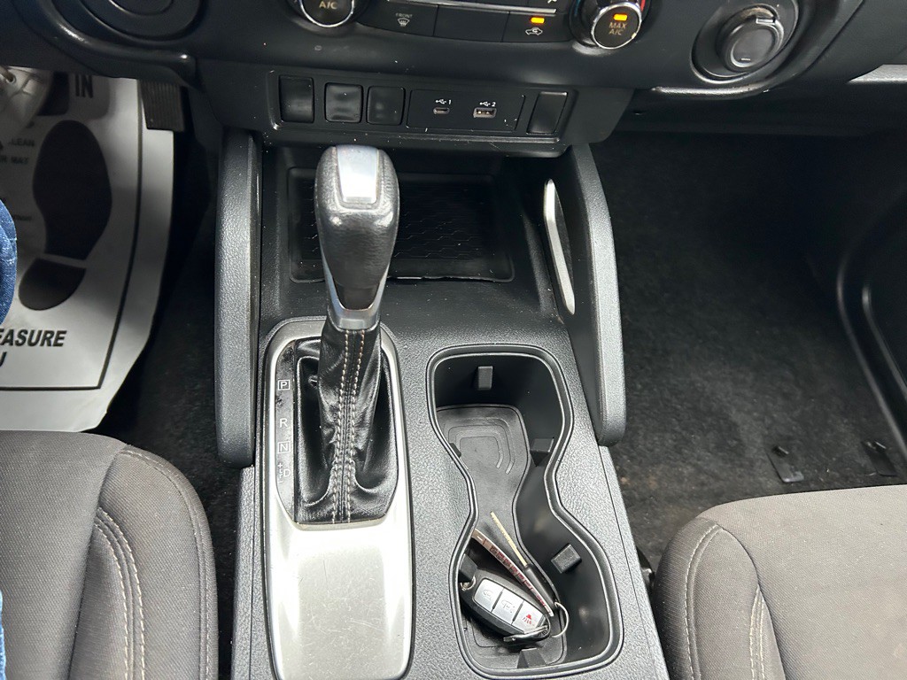 2022 Nissan Frontier Image 15