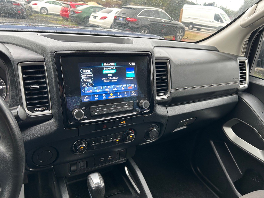 2022 Nissan Frontier Image 17