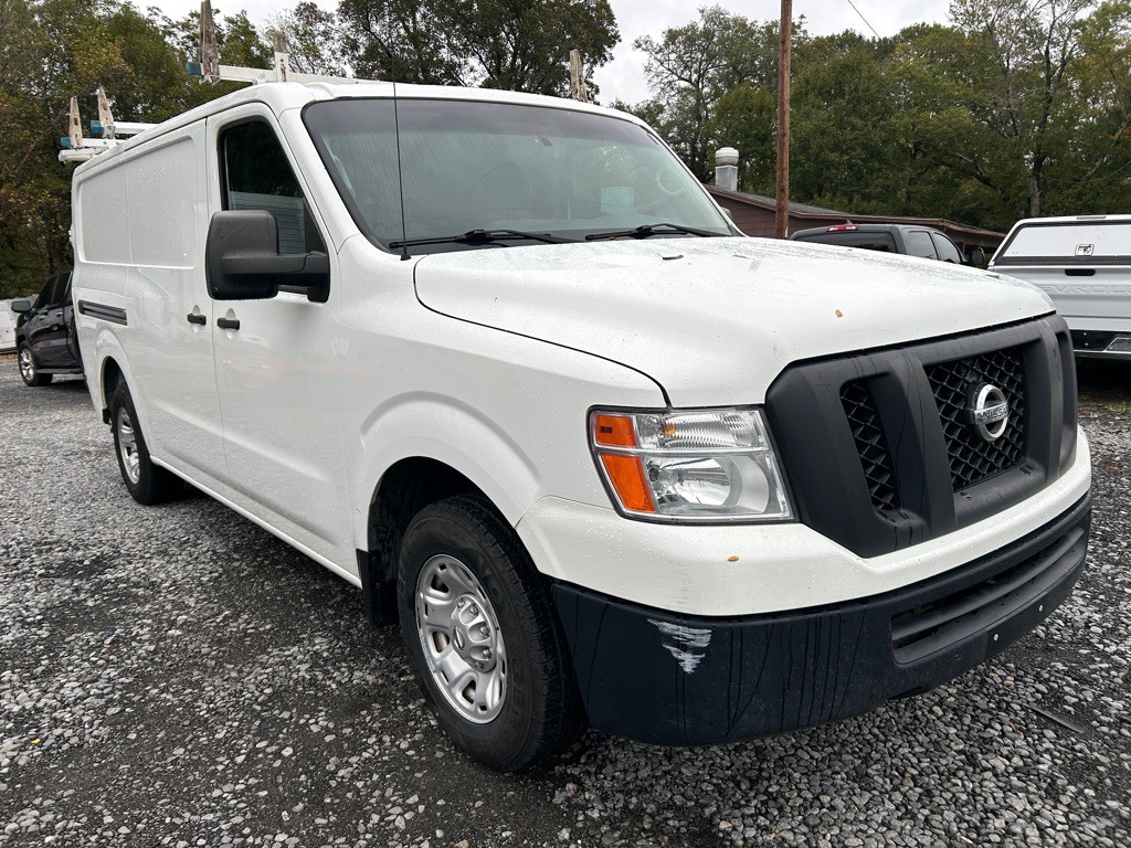 2016 Nissan NV Image 4
