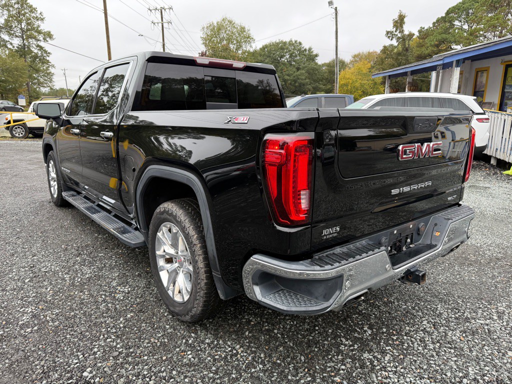2019 GMC Sierra Image 2