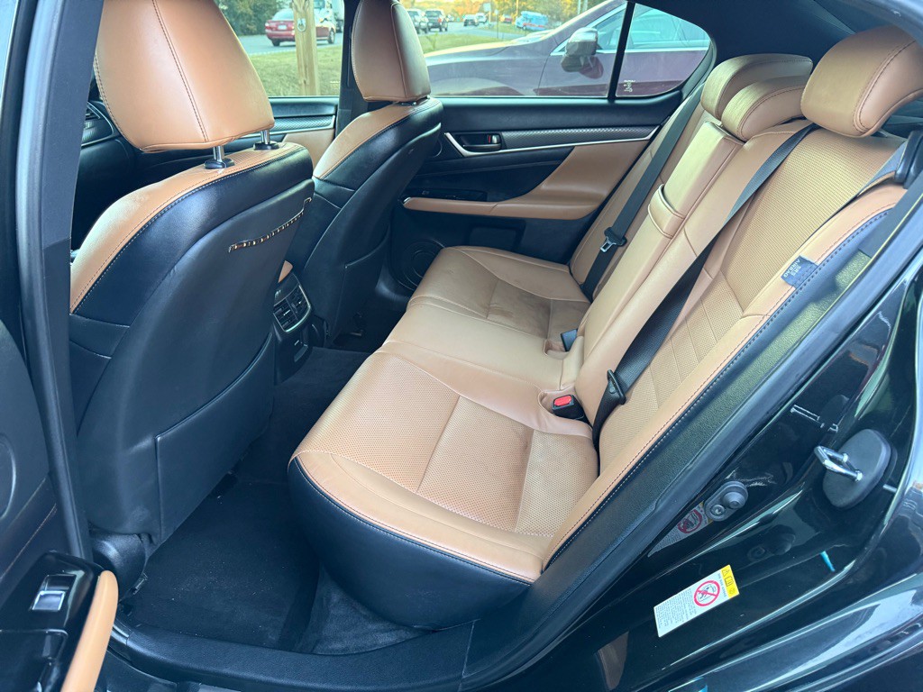 2018 Lexus GS Image 11