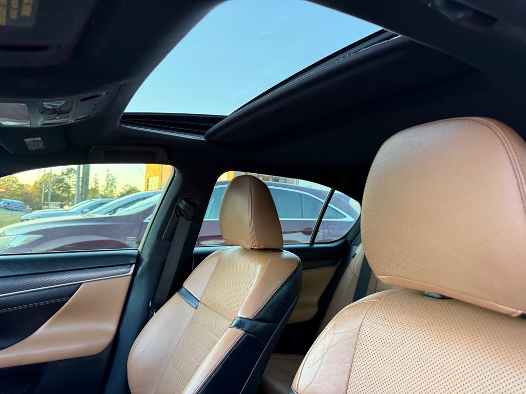 2018 Lexus GS Image 14