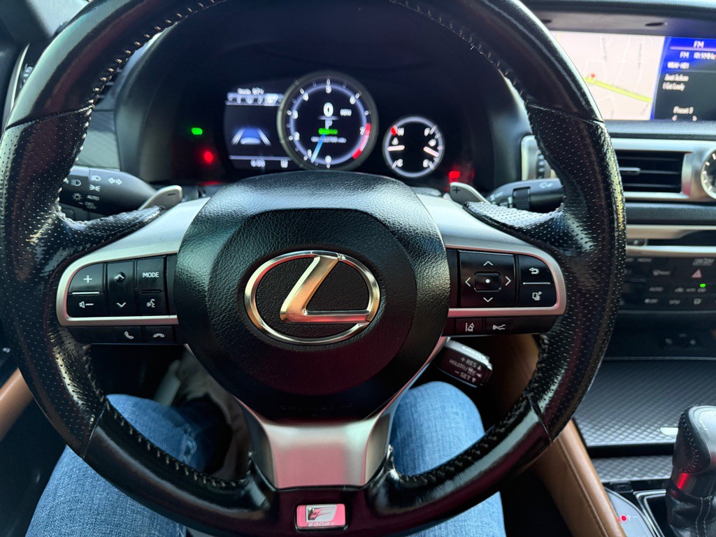 2018 Lexus GS Image 16