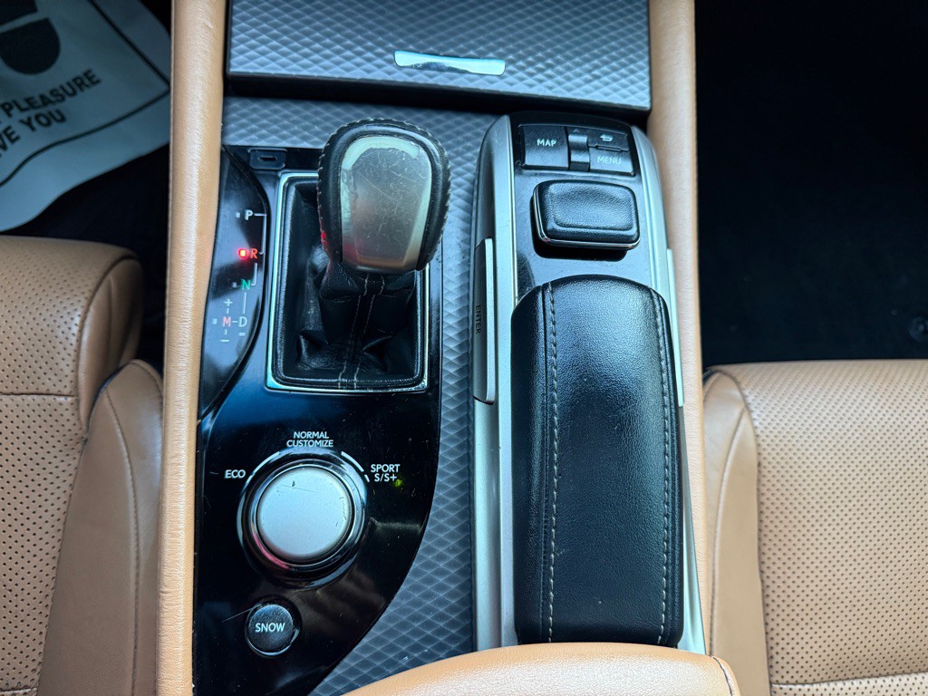 2018 Lexus GS Image 23