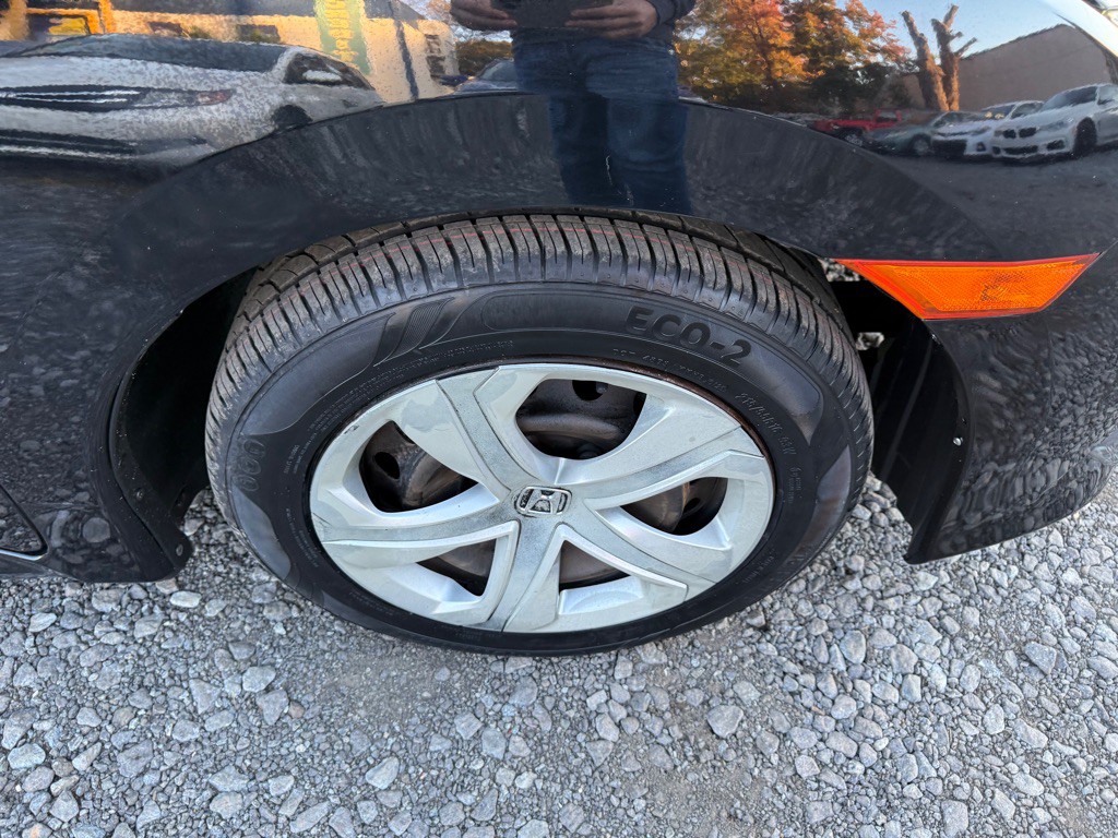 2017 Honda Civic Image 5