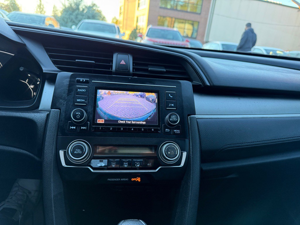 2017 Honda Civic Image 14