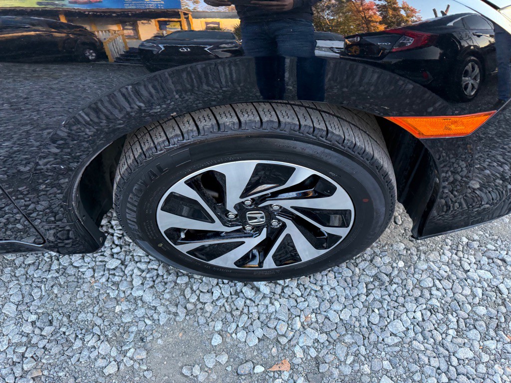 2017 Honda Civic Image 5