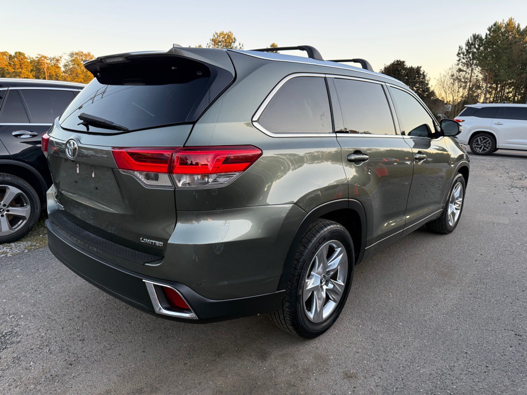 2018 Toyota Highlander Image 3