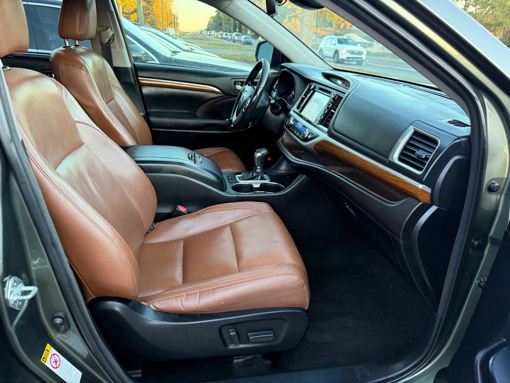 2018 Toyota Highlander Image 5