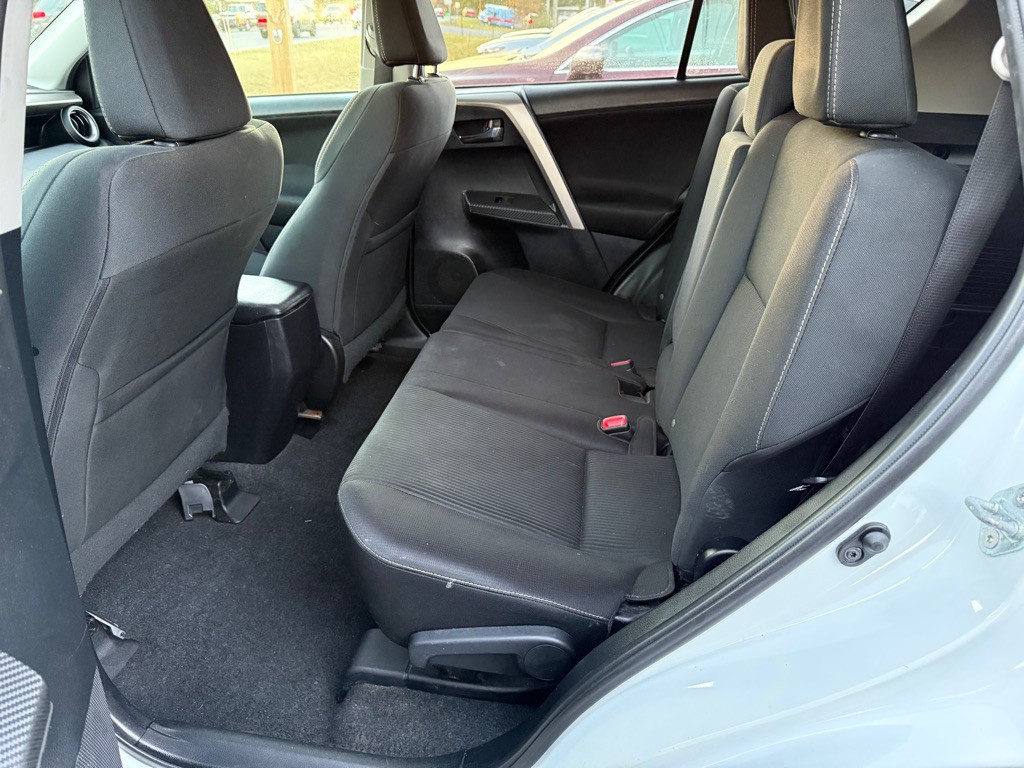 2014 Toyota Rav4 Image 9