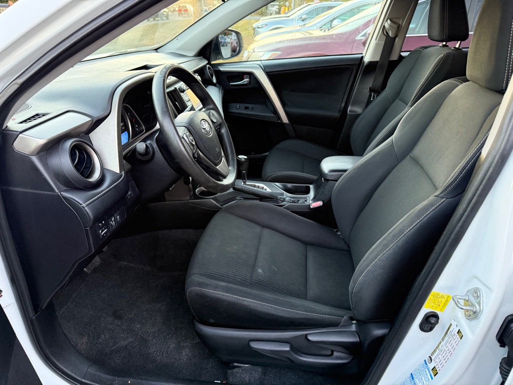 2014 Toyota Rav4 Image 10