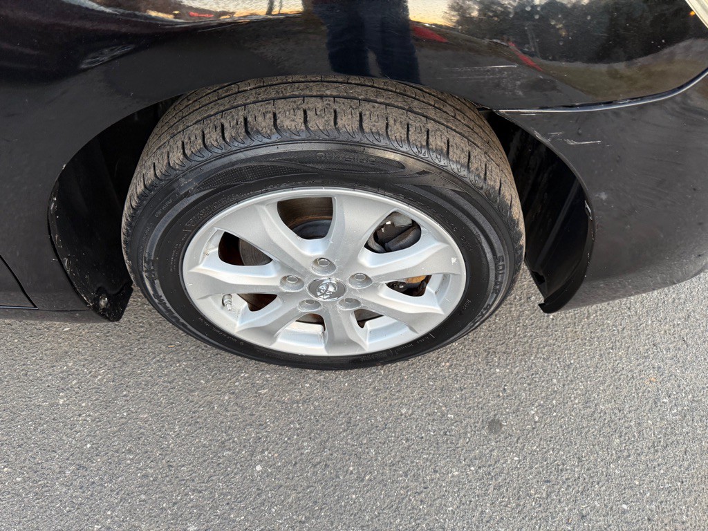 2011 Toyota Camry Image 5