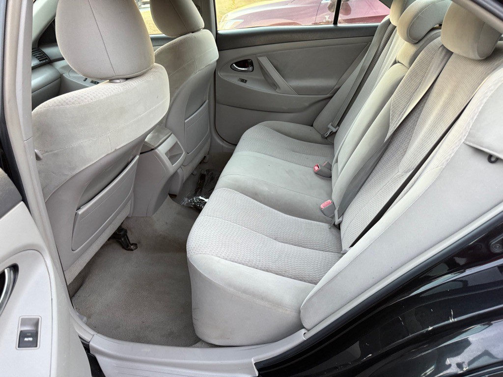 2011 Toyota Camry Image 8