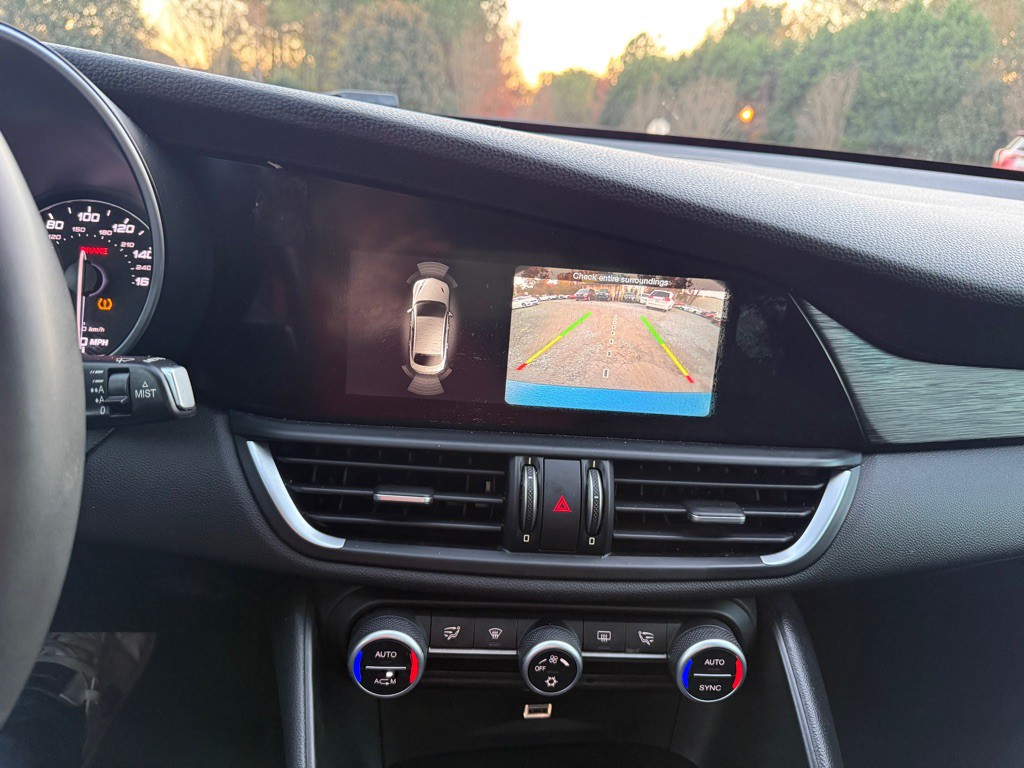 2017 Alfa Romeo Giulia Image 15