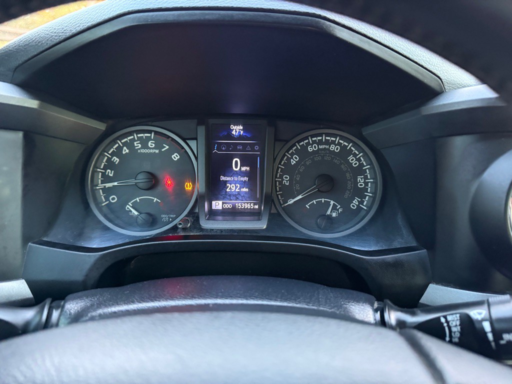 2017 Toyota Tacoma Image 14