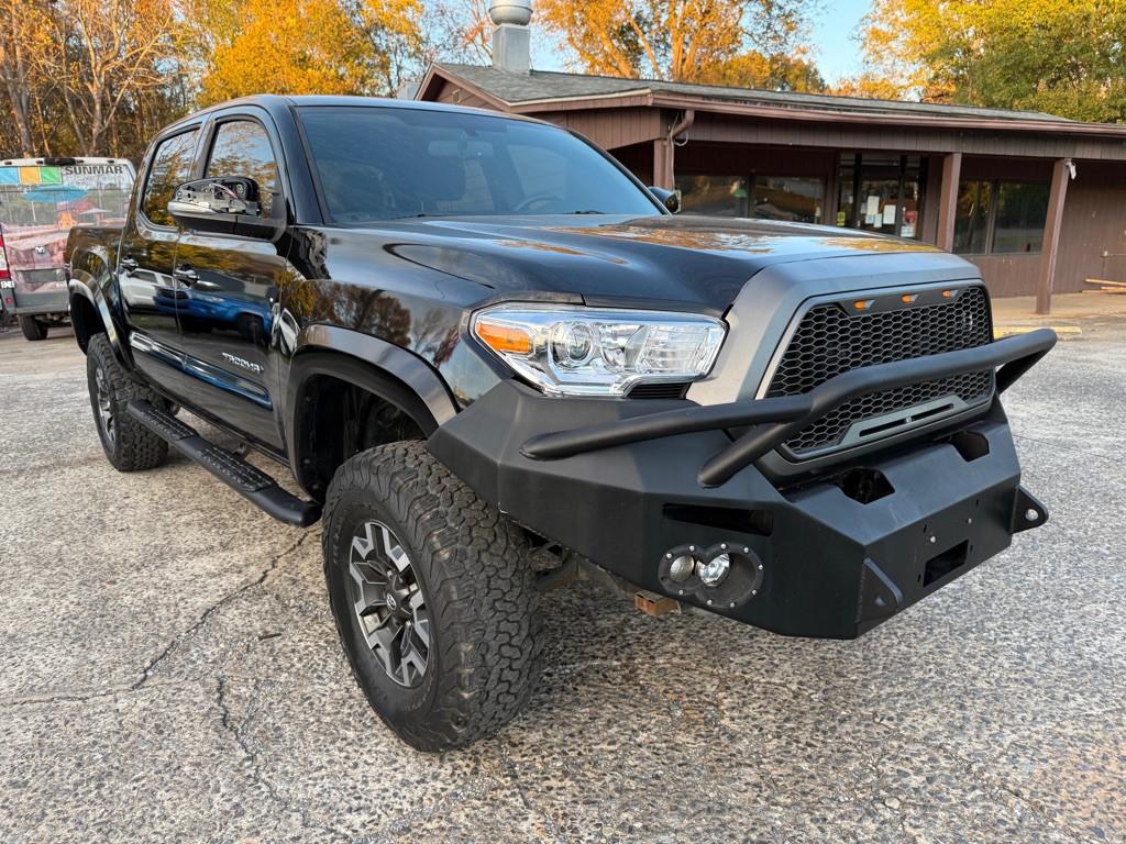 2017 Toyota Tacoma Image 4