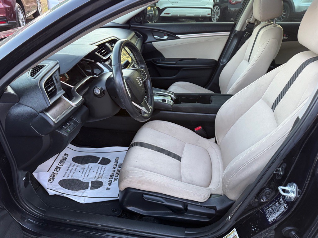 2018 Honda Civic Image 11