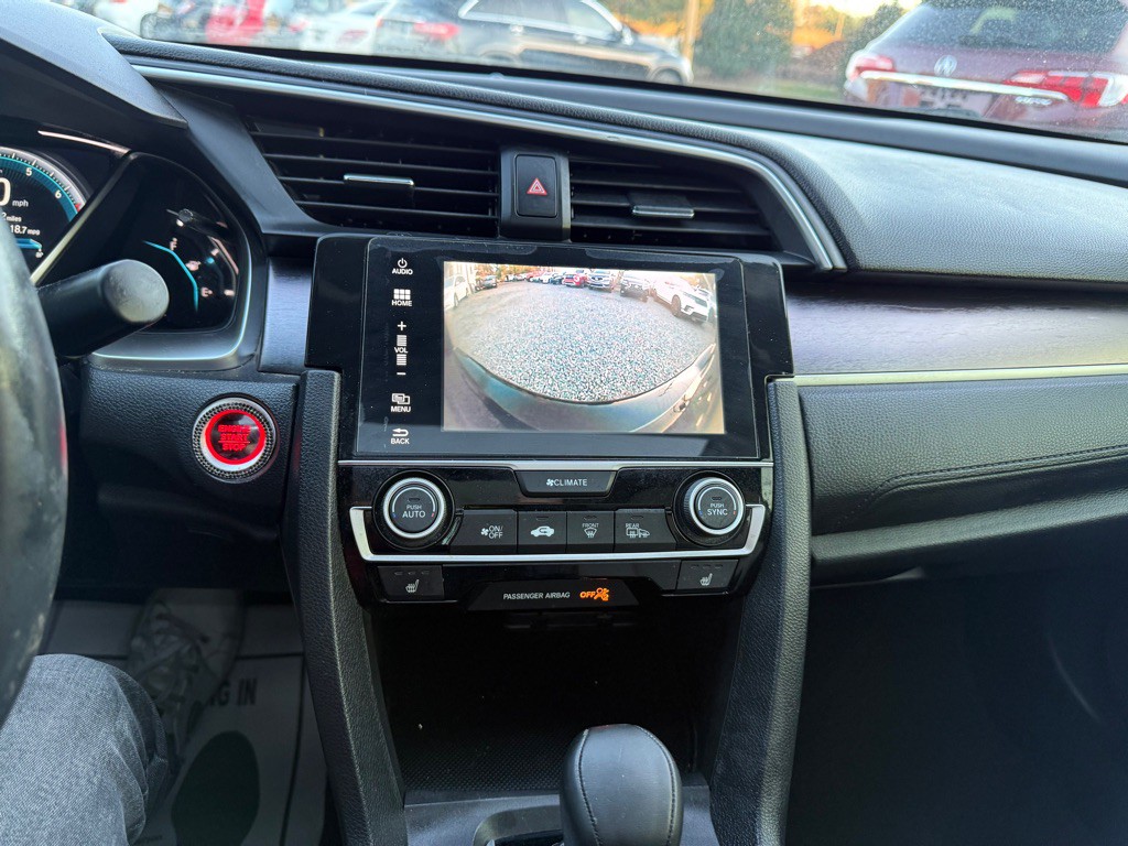 2018 Honda Civic Image 18