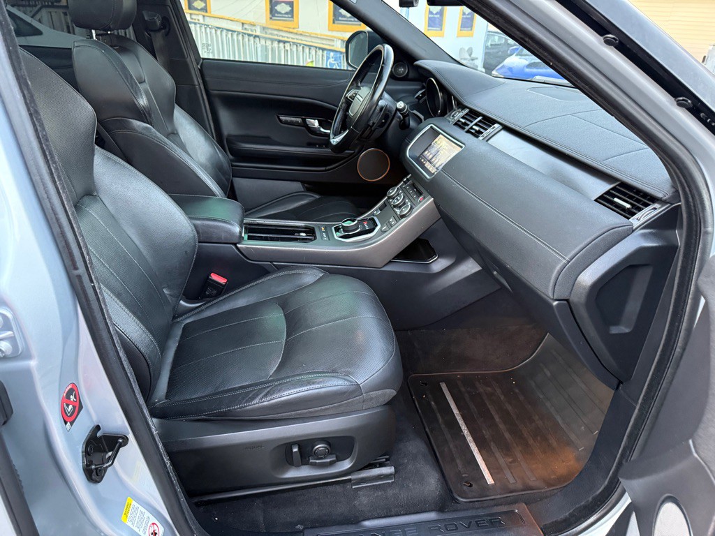 2018 Land Rover Range Rover Evoque Image 5