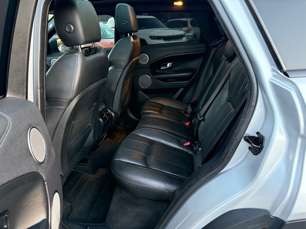 2018 Land Rover Range Rover Evoque Image 9