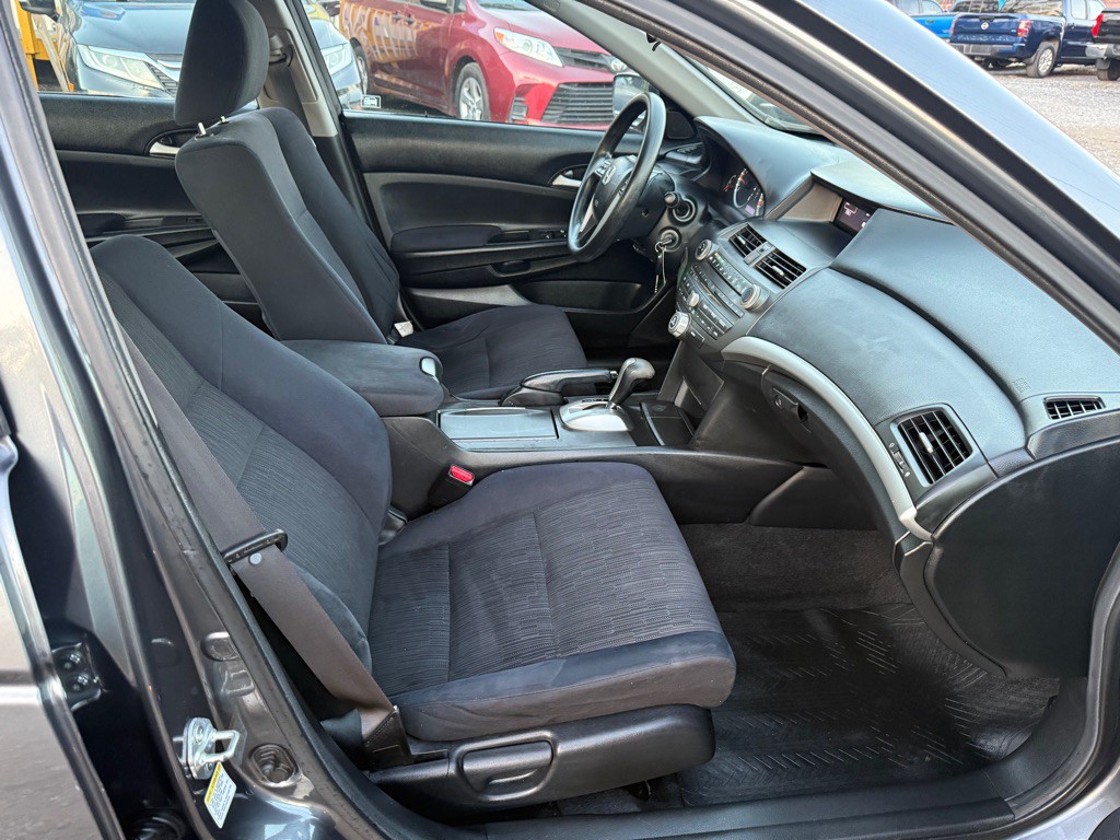 2012 Honda Accord Image 5