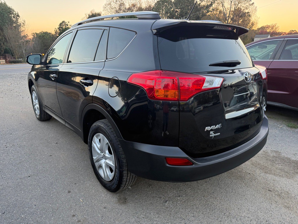 2015 Toyota Rav4 Image 2