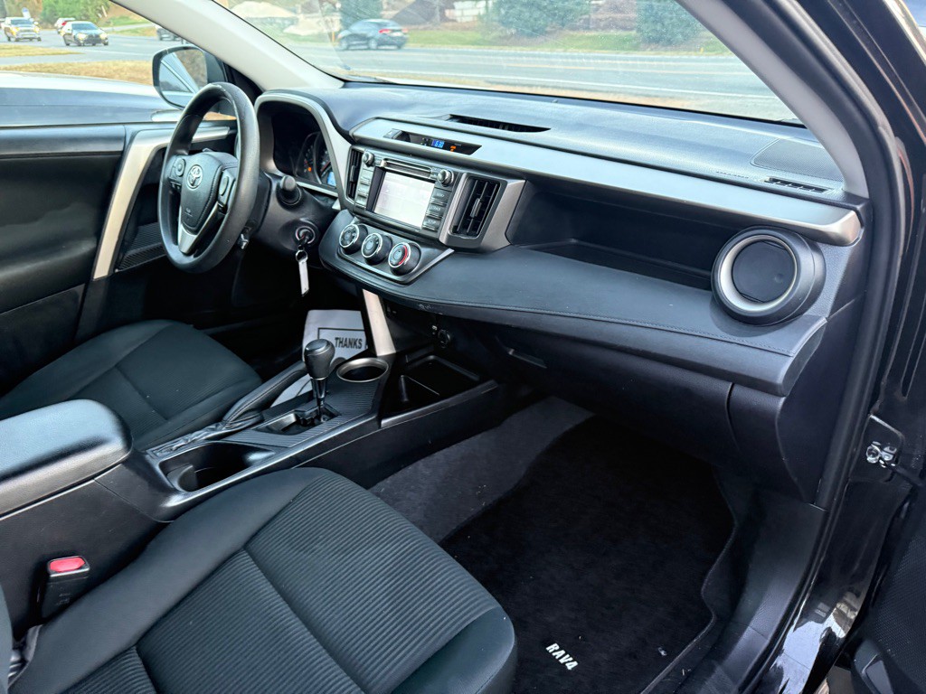 2015 Toyota Rav4 Image 7