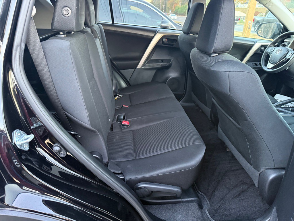 2015 Toyota Rav4 Image 8