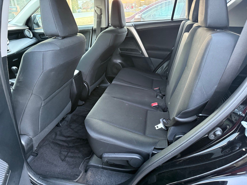 2015 Toyota Rav4 Image 10