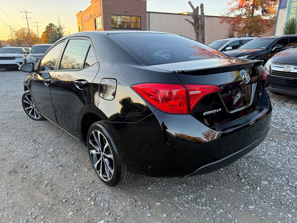 2018 Toyota Corolla Image 2