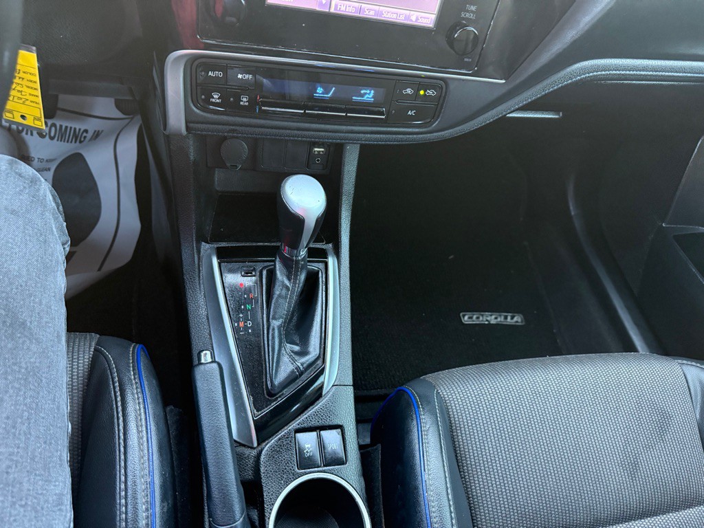 2018 Toyota Corolla Image 15