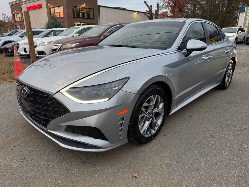 2023 Hyundai Sonata Image 1