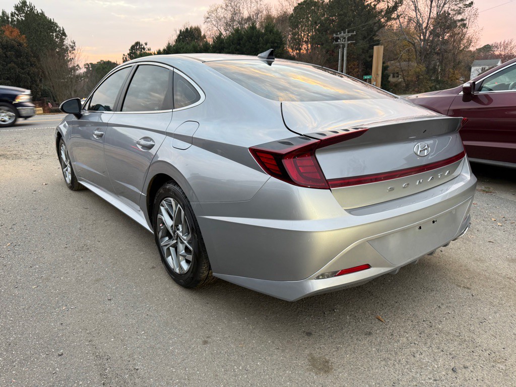 2023 Hyundai Sonata Image 2