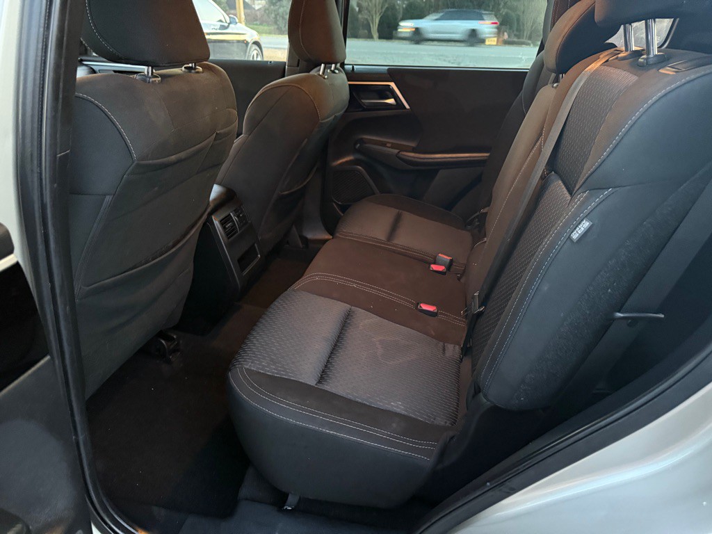 2022 Mitsubishi Outlander Image 10