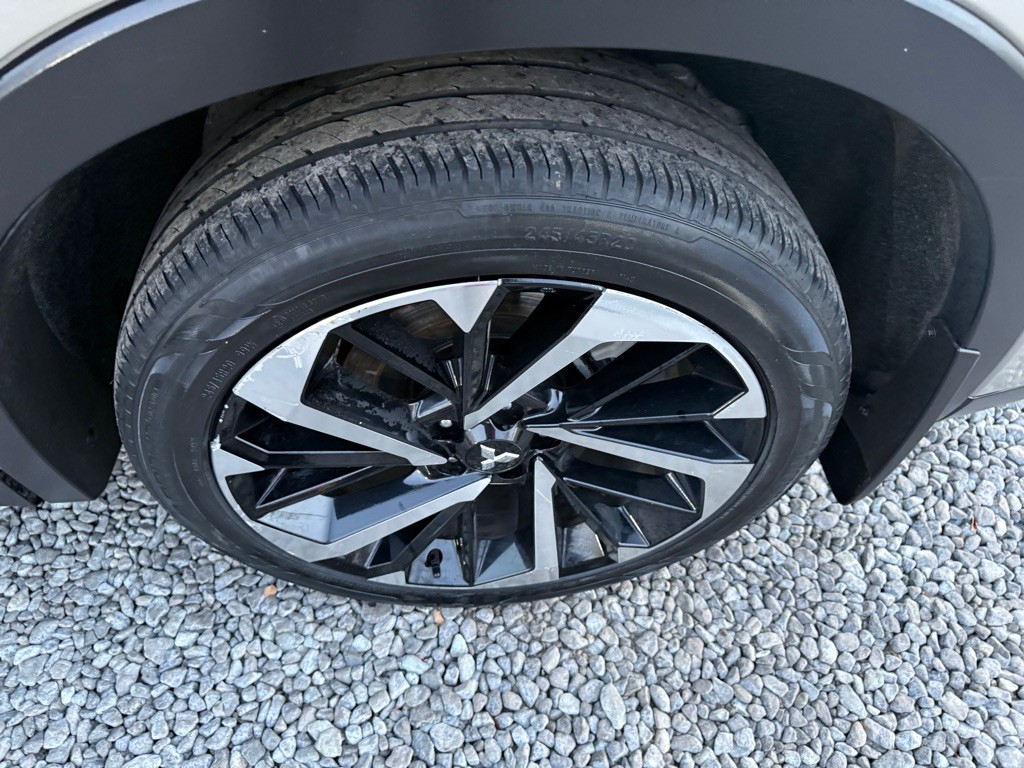 2022 Mitsubishi Outlander Image 12