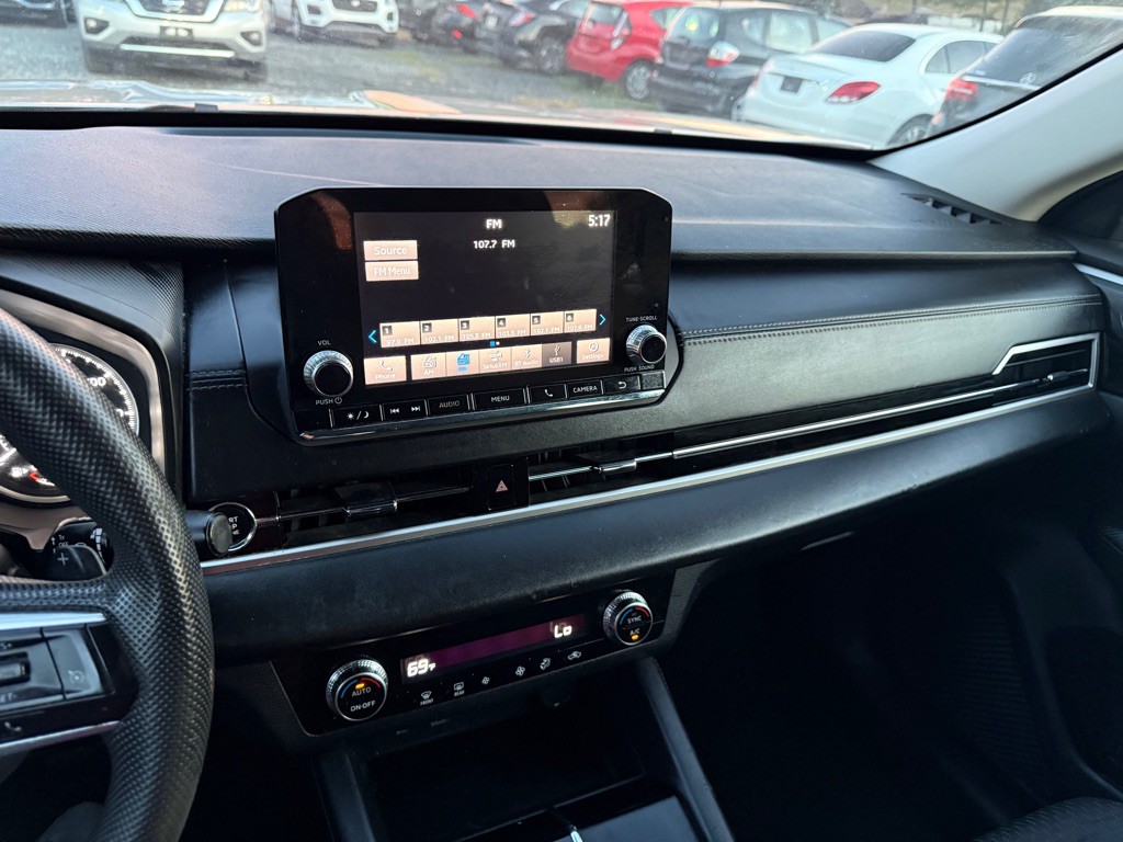 2022 Mitsubishi Outlander Image 16